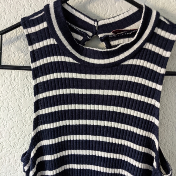 🌊 Hollister halter dress - Picture 6 of 9